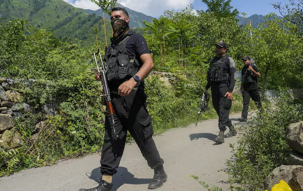 Indian Army personnel during Operation Akhal in Kulgam forest