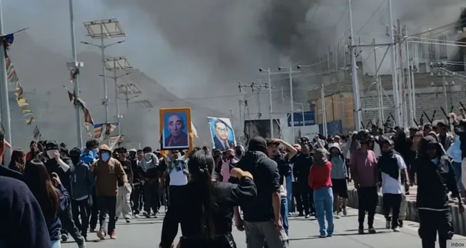 Protesters in Leh demanding statehood and Sixth Schedule rights in Ladakh 2025 unrest