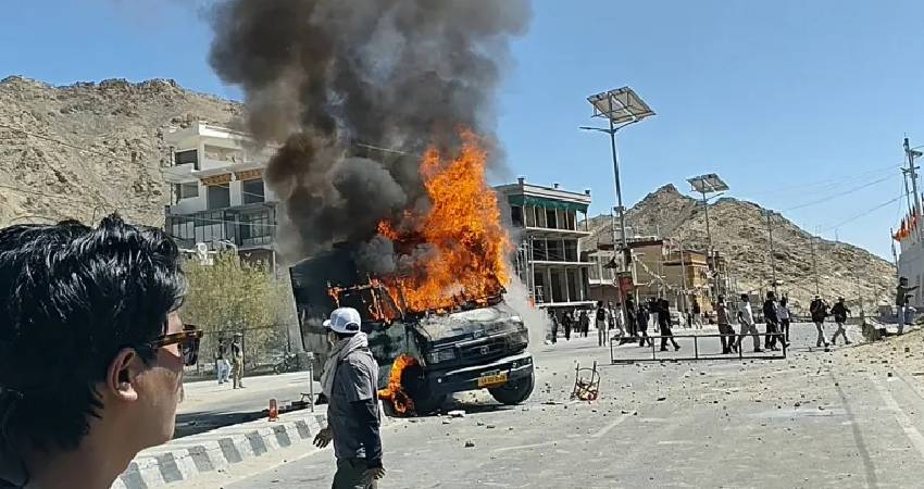 Ladakh protests 2025 demanding statehood and Sixth Schedule rights