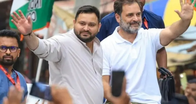 Tejashwi Yadav addressing supporters Bihar 2025